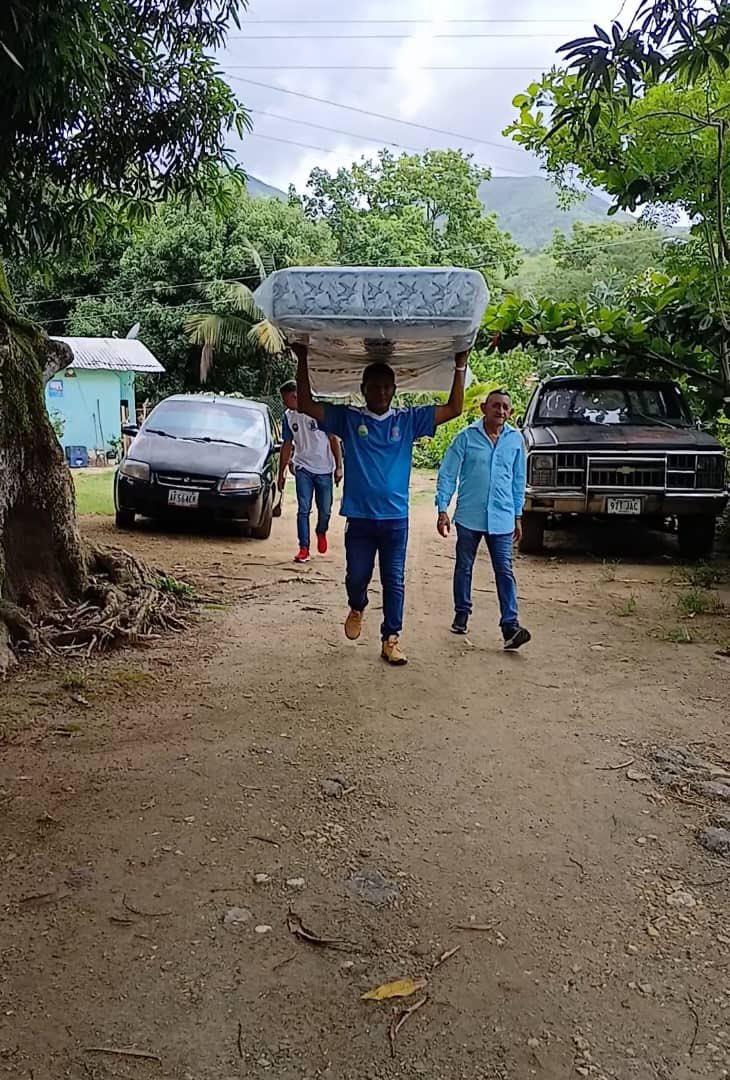 Carlos Hernández tweet media