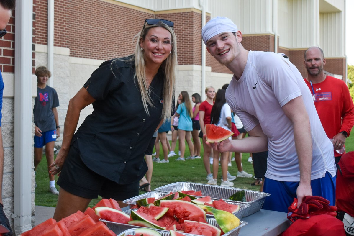 MidwayPanthers's tweet photo. A huge thank you to @TexasFarmBureau  for sponsoring the Midway Panthers Commemorative Edition of the Dave Campbell's TX Football 2024 Preview! 🎉 Your generosity in sharing copies of the magazine and providing refreshing watermelon on this scorching day 🐾🏈 https://t.co/V1FkWa9mnd
