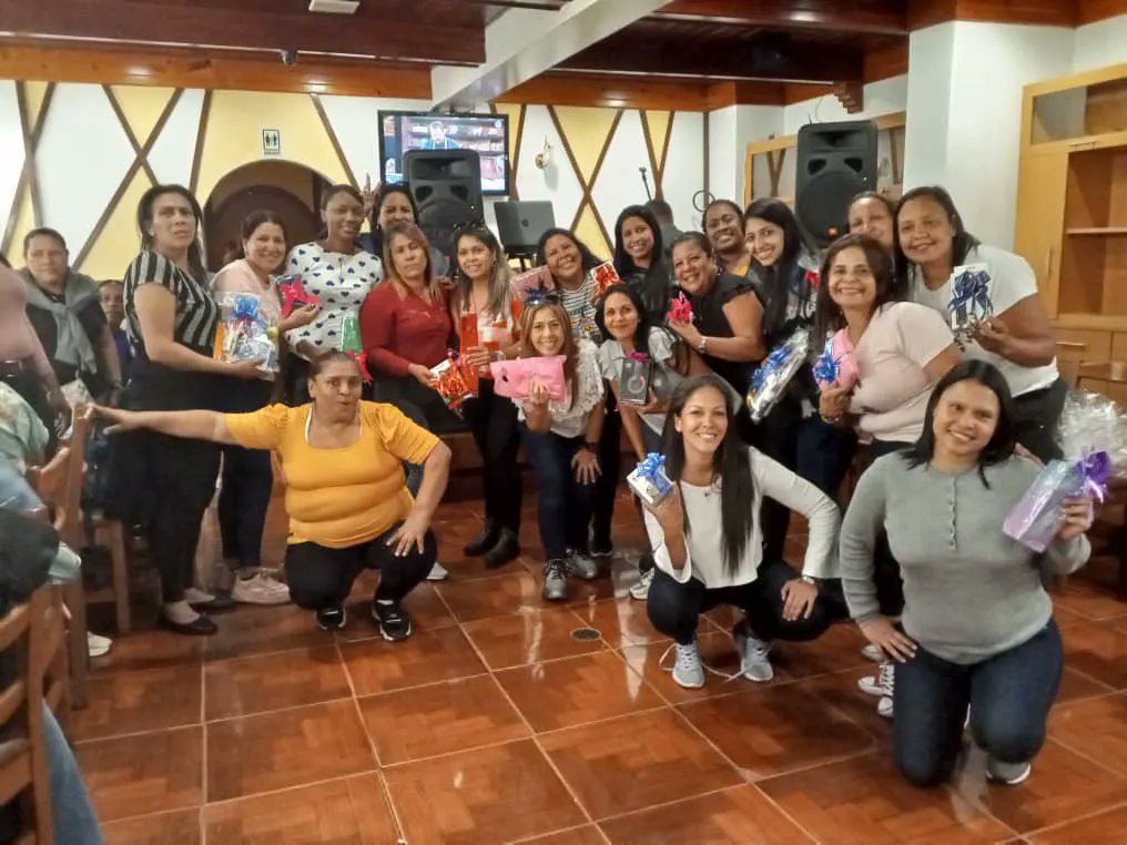 CENMAInicial's tweet photo. Compartir Fin de Año Escolar 2023 - 2024
🎉🎊🥳 https://t.co/qRSb6c7Ty8