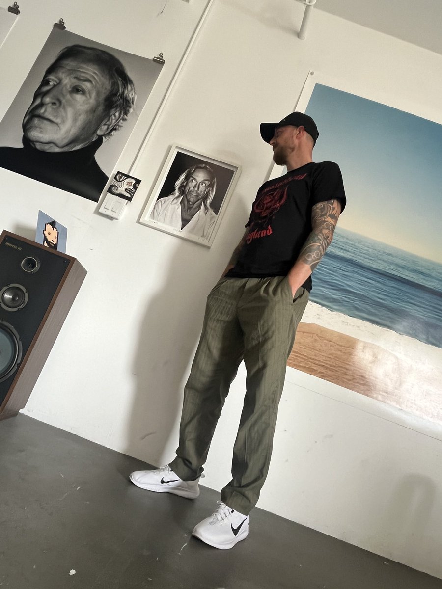 wiegimania's tweet photo. Just kids! We’re having fun at the @rainerhosch studio 📸 @achimh https://t.co/MDHS30AG97