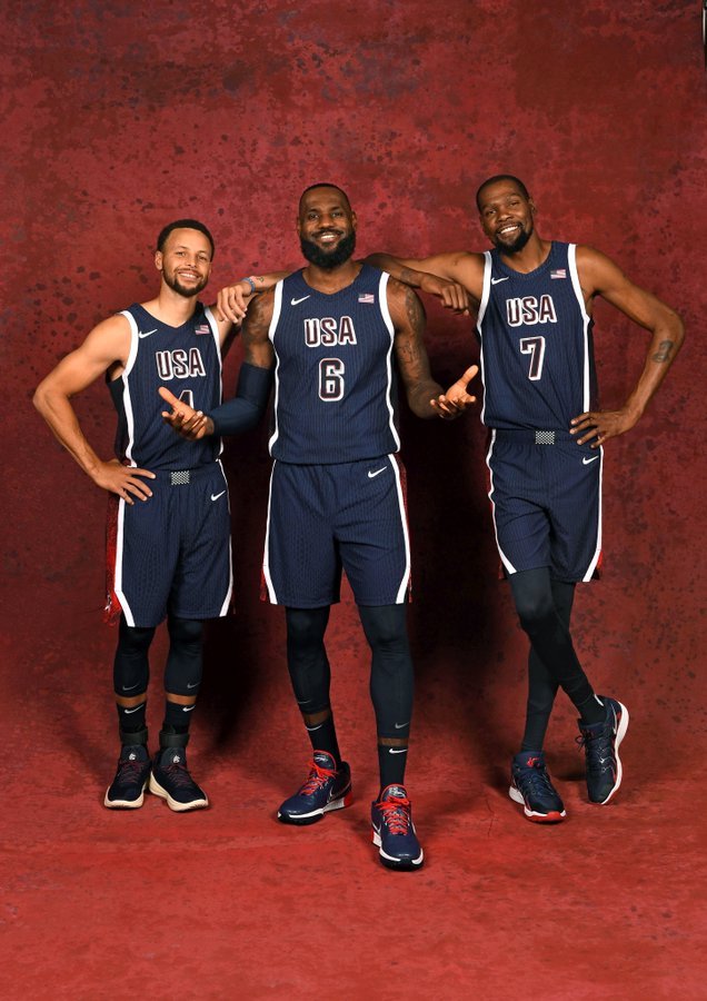 ステフィン・カリー 36歳 33分6秒出場 36pts 8reb (3P 9/14) レブロン