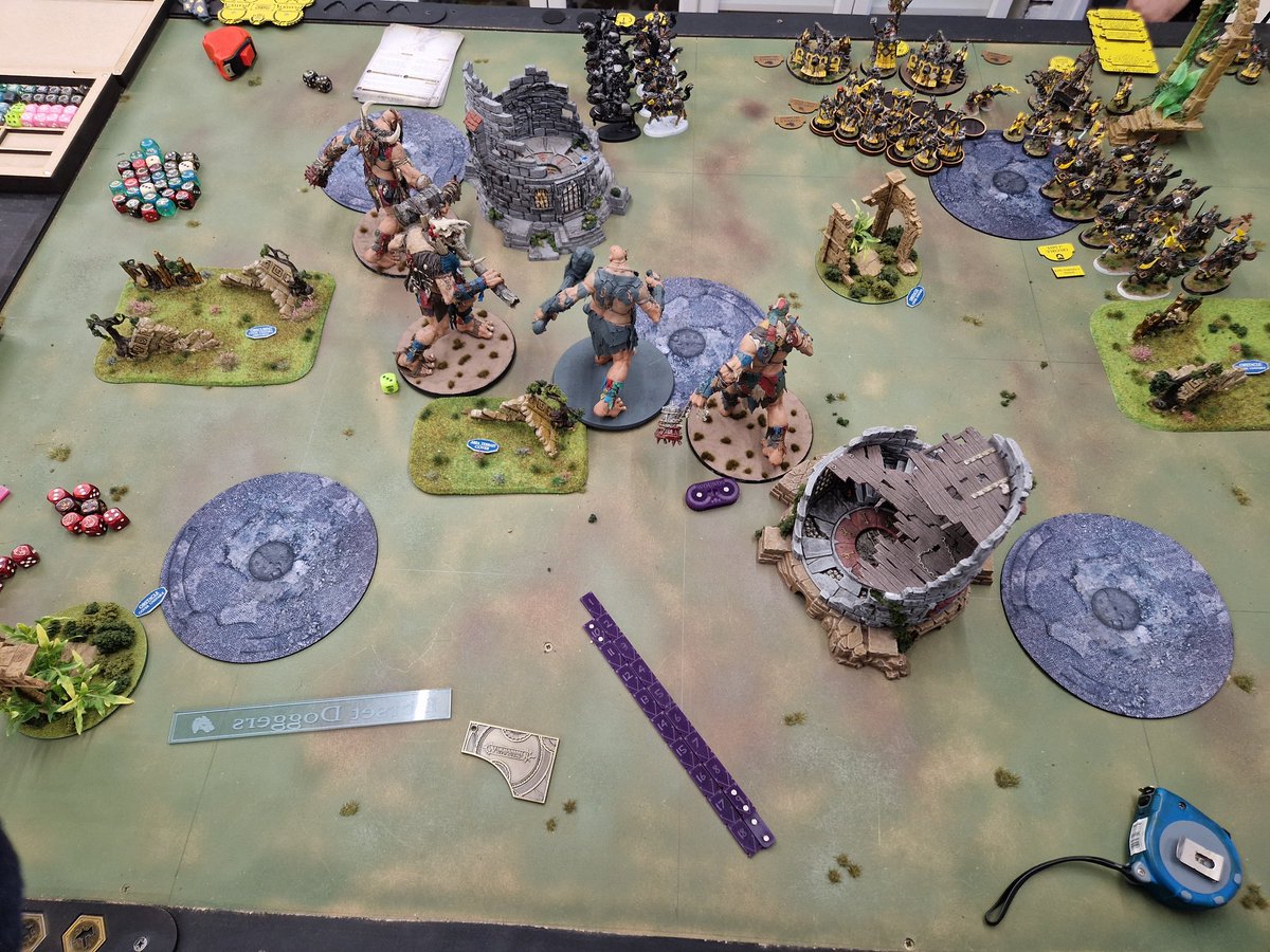 tzeentchmike's tweet image. Against Dave and his great looking cities army tonight. Sons took an early lead but were pummeled by the shooting for an early loss. #aos #sonsofbehemat