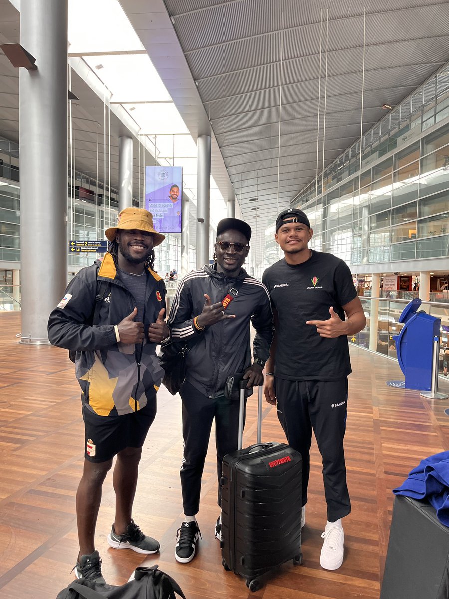 Picking up some internationals at the airport ahead of Scandinavian 7s. EggChasers arriving.