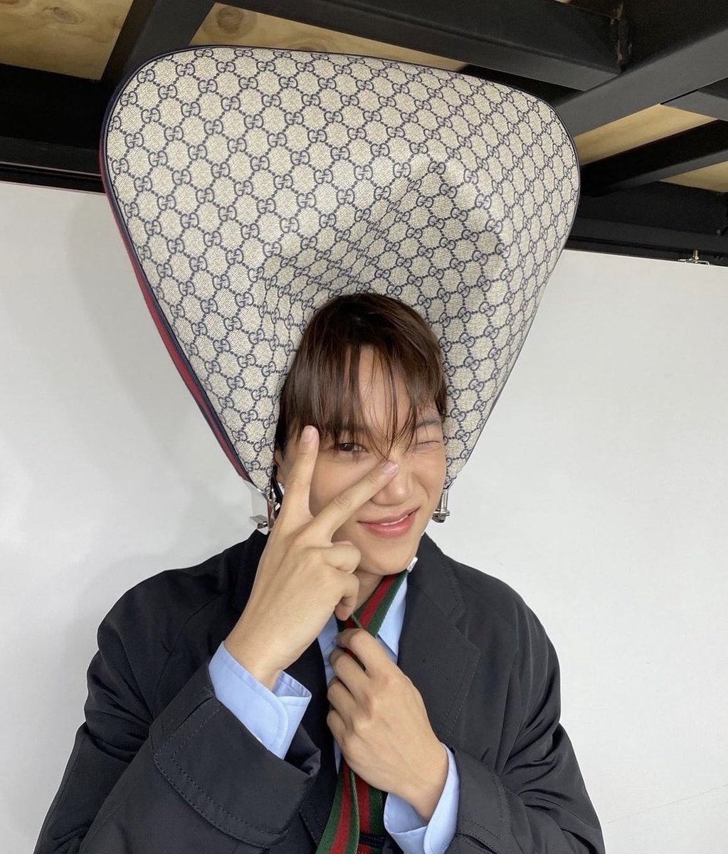 bDur4xNMtcmgz4e's tweet photo. 8/9โฆBag๐งณใซใใณใฎๆฅ๏ผ
GUCCIใใใใช้ขจใซ้ ญใซ่ขซใฃใกใใใฎใฏโฆ
ๅคๅKAIใกใใ๐งธใใใใใชใใ๐คญ
#์ธ์ ๊น์ง๋_์ข
์ธ์ด์_ํจ๊ปํ ๊ฒ
#AlwaysHereForJongin
#์นด์ด๋ฒ๋ธ #Jongin #KAI_Gucci https://t.co/HLORpMOctN