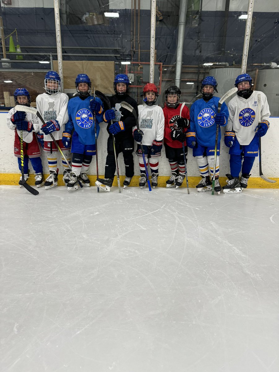 Janosz Hockey tweet media