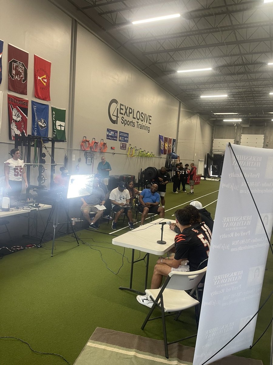 BigBrown90's tweet photo. Had a good one today @c4_training #PWCMediaDay #Createthebuzz https://t.co/VkPvVFA8m3