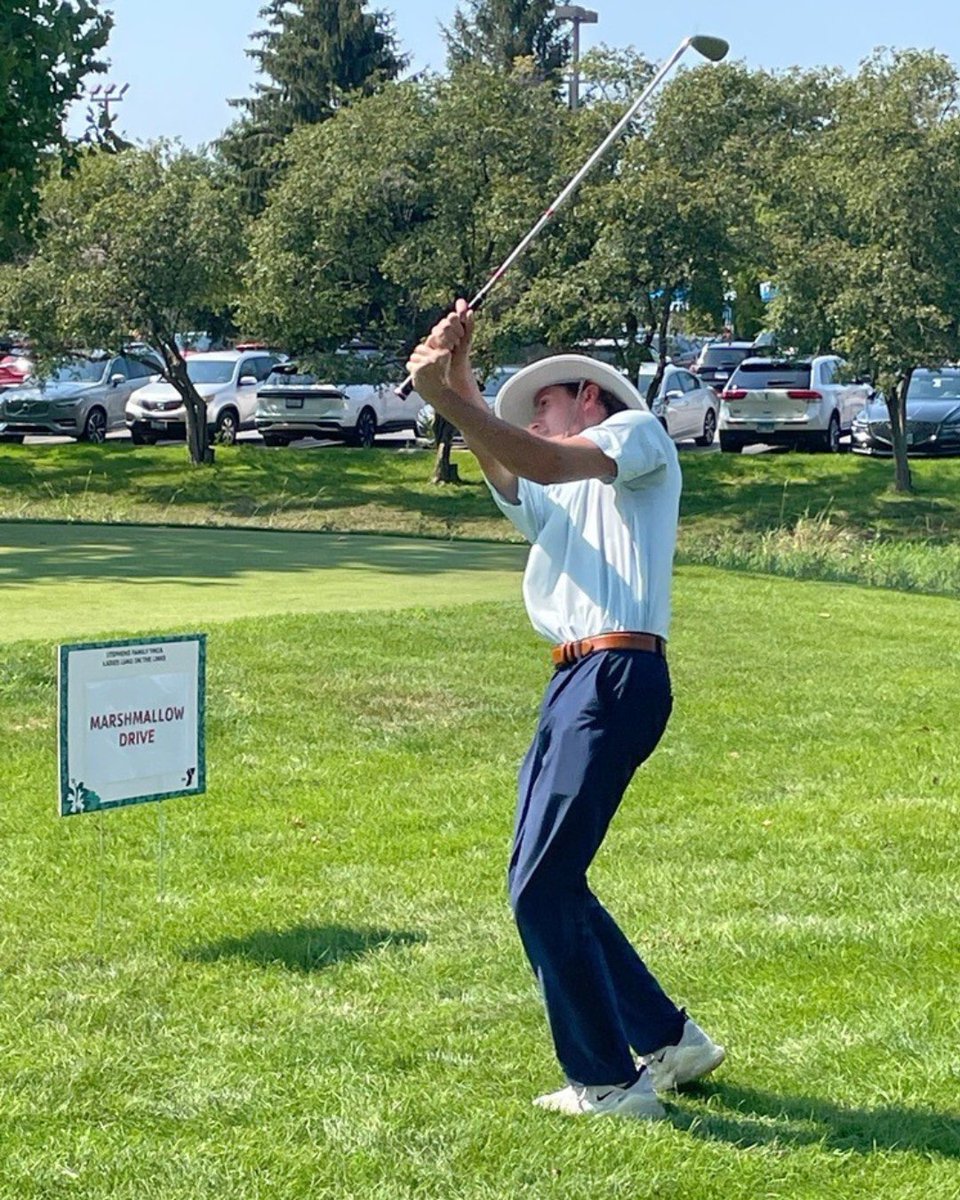 MartinHoodCPAs's tweet photo. 🏌️‍♀️Jill Boland, Sara Doyle, Anne Dill, Kate Doyle, and their caddy Clayton Miller had a great time representing MH at the Stephen's Family YMCA Ladies Luau on the Links 2024. 🌺 We were happy to help support the scholarship program at the YMCA! https://t.co/9DASRqXWtL