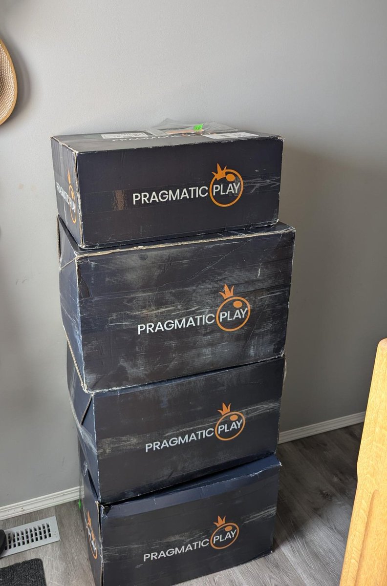 BlondeRabbit tweet media