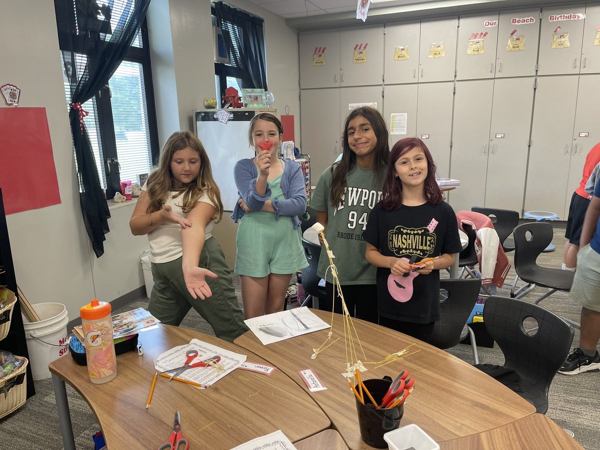 MrsBueningNBE's tweet image. Ss had so much fun with the first STEM activity today- Marshmallow Challenge.  Each group designed the tower first, then built it.  Winning tower was 18 1/2 inches tall @NBEbulldogs #Buildingfriendships