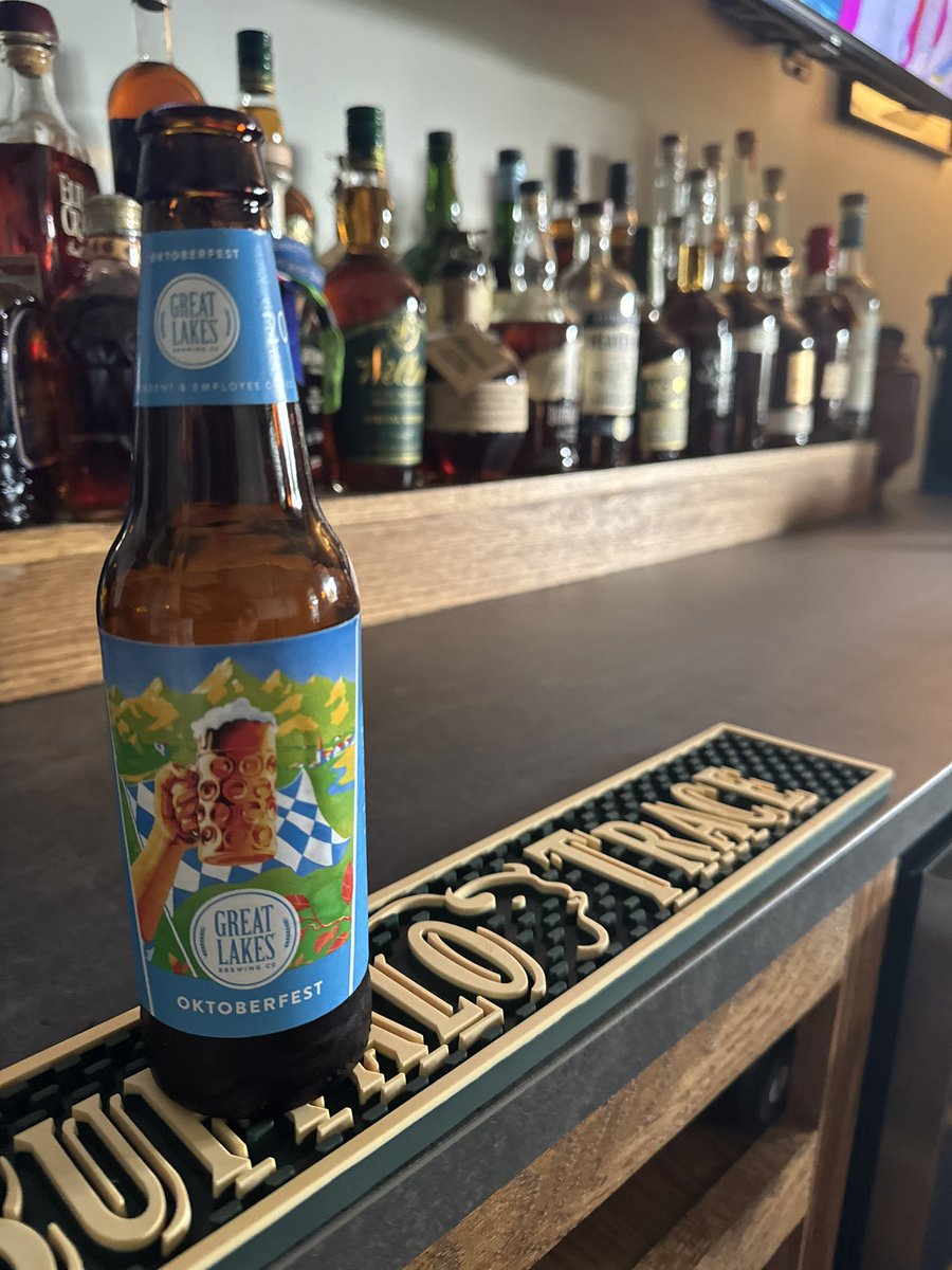 RyanMichael99's tweet photo. Tis’ the season. Doesn’t get much better than the Oktoberfest (Maybe, Christmas Ale!) Only thing missing is some @GLBC_Cleveland bar accessories. https://t.co/Fcu4OXwdQw