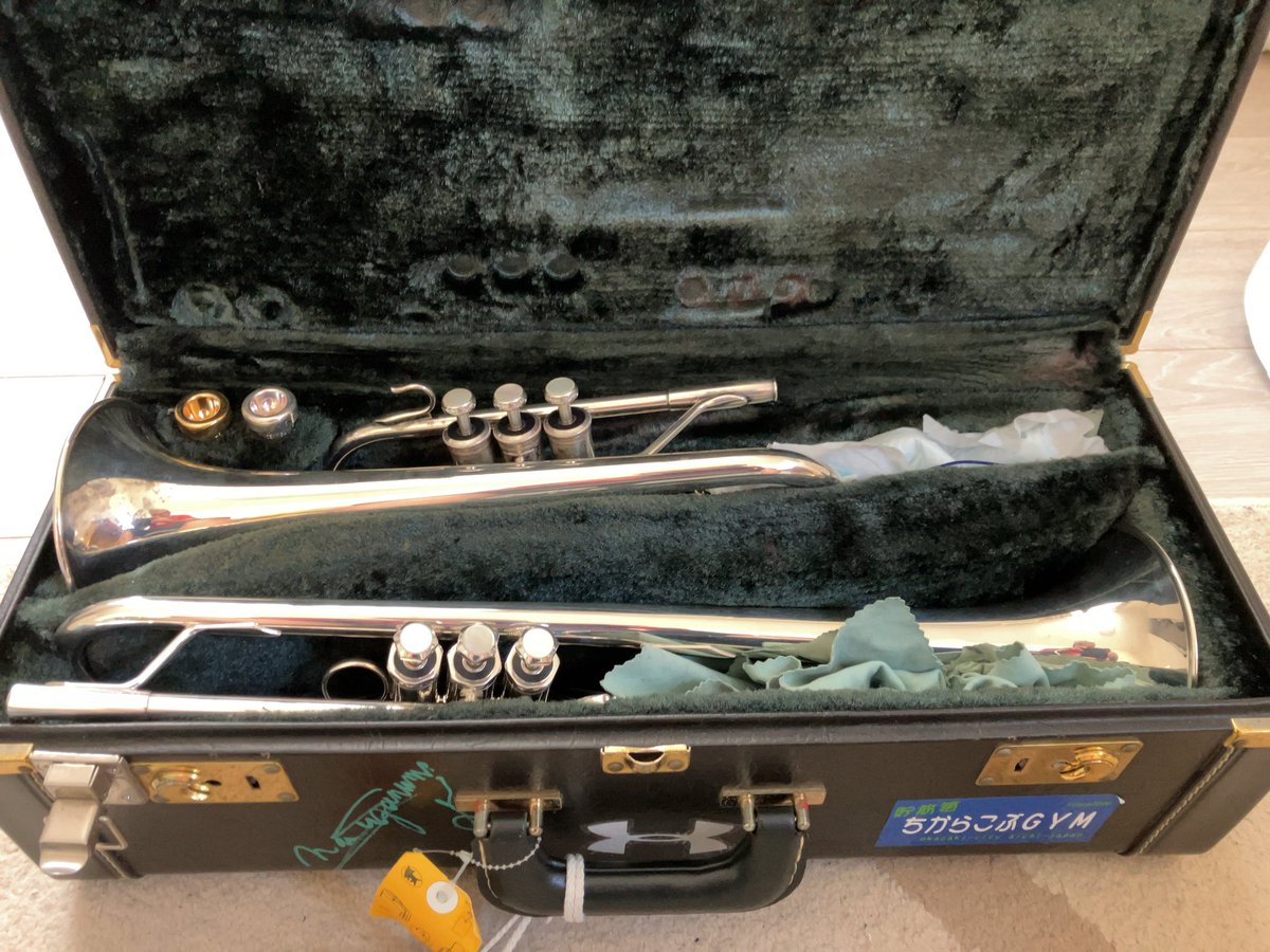 KinichiFurukawa's tweet photo. 今日から12連休。
とりあえず🎺🎵の音出し(๑˃̵ᴗ˂̵)
因みに今日は献血🩸へ行くのですが、
初めて伺う場所での採血💉です。
#trumpet #schilke #schilketrumpet #schilkemusicproducts #schilketrumpets22sp #nikkan #nikkancornet #ycr733s 

10月20日の午前は演奏会出演の依頼を頂きました😃 https://t.co/kxt669wSRe