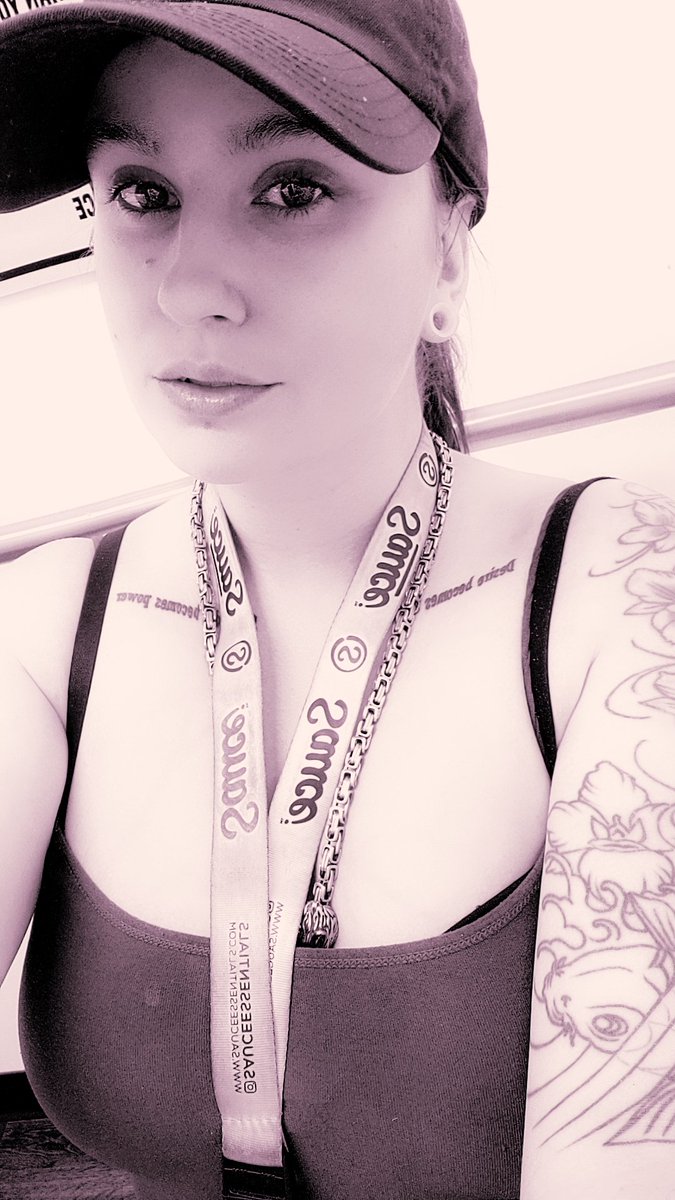 MaybeNotJolly's tweet image. I took this while peeing. 

You're welcome