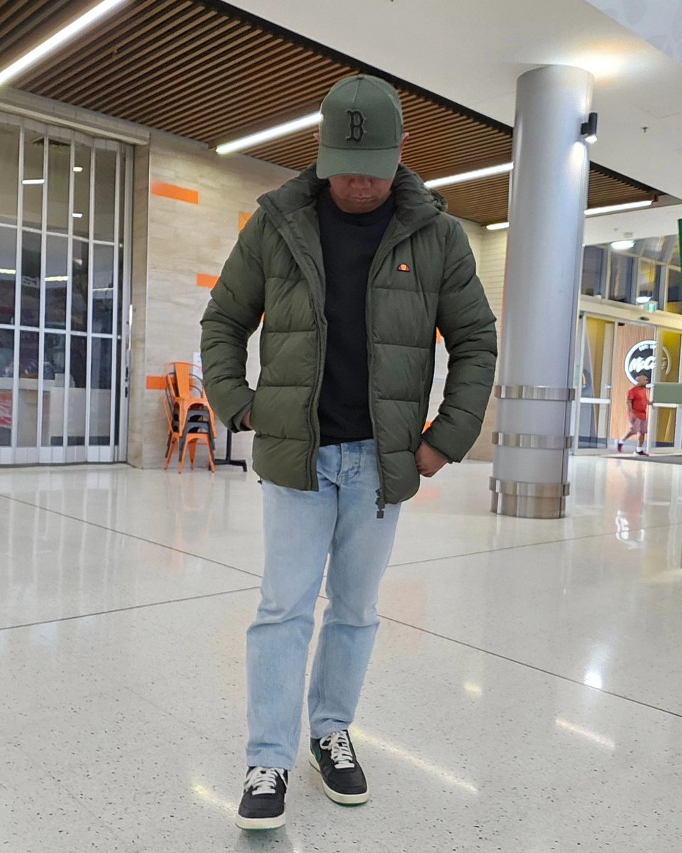 Berns_B_Bee's tweet photo. Matches the jacket
Matches the crewneck
Matches the cap

#morningcoffee

#woyft 
#kotd👟 
#kicks 
#kicksncoffee 
#kicksoftheday 
#sneakers 
#trainers 
#nikecourtvision https://t.co/jVvTVWcvPe