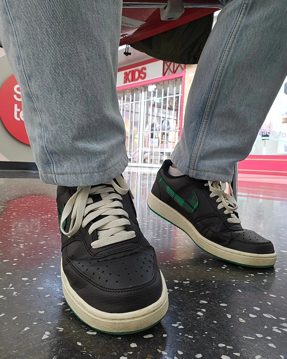 Berns_B_Bee's tweet photo. Matches the jacket
Matches the crewneck
Matches the cap

#morningcoffee

#woyft 
#kotd👟 
#kicks 
#kicksncoffee 
#kicksoftheday 
#sneakers 
#trainers 
#nikecourtvision https://t.co/jVvTVWcvPe