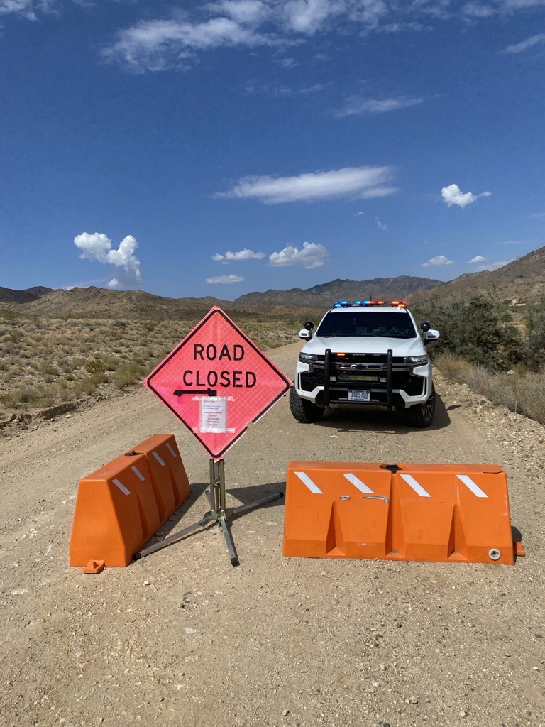 BLMAZFire's tweet image. CRD-#ElementFire Update
Closures:  Big Wash Road from the water tank junction (CM1470) to the Cherum Park Trailhead; CM1364 to Big Wash Road; Packsaddle Campground; Windy Point Campground; and Cherum Peak Trailhead. #AZFire
More info: inciweb.wildfire.gov/incident-infor…