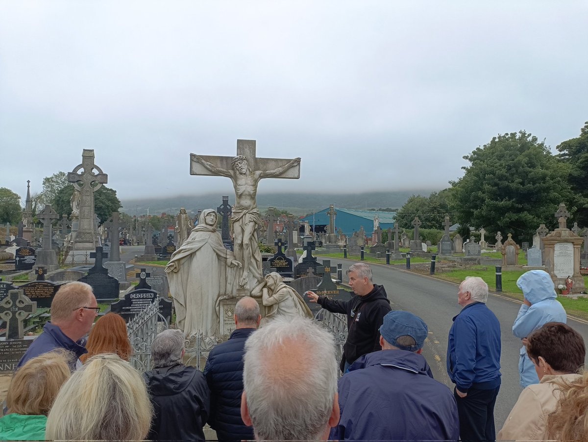 Redhead Exhibition tweet media