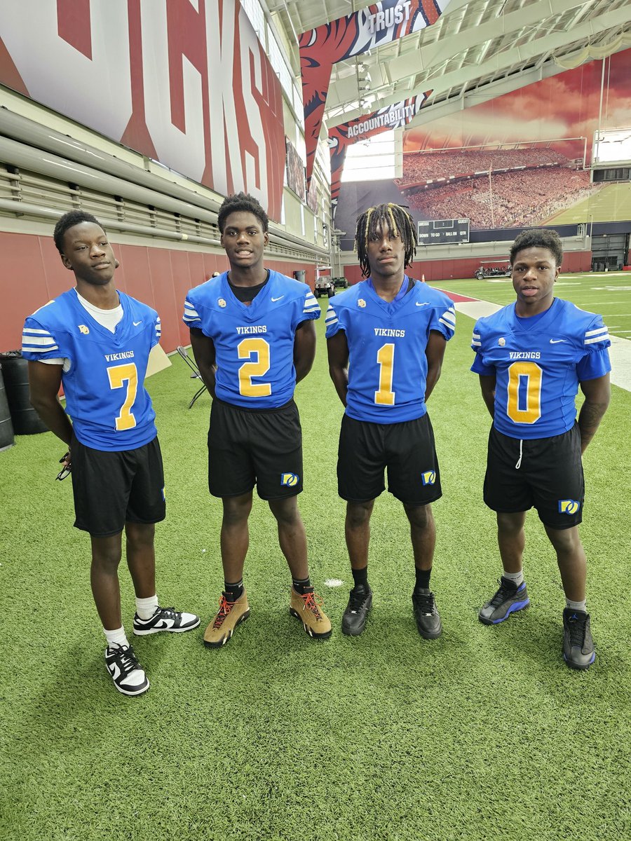 Coach Raysor tweet media