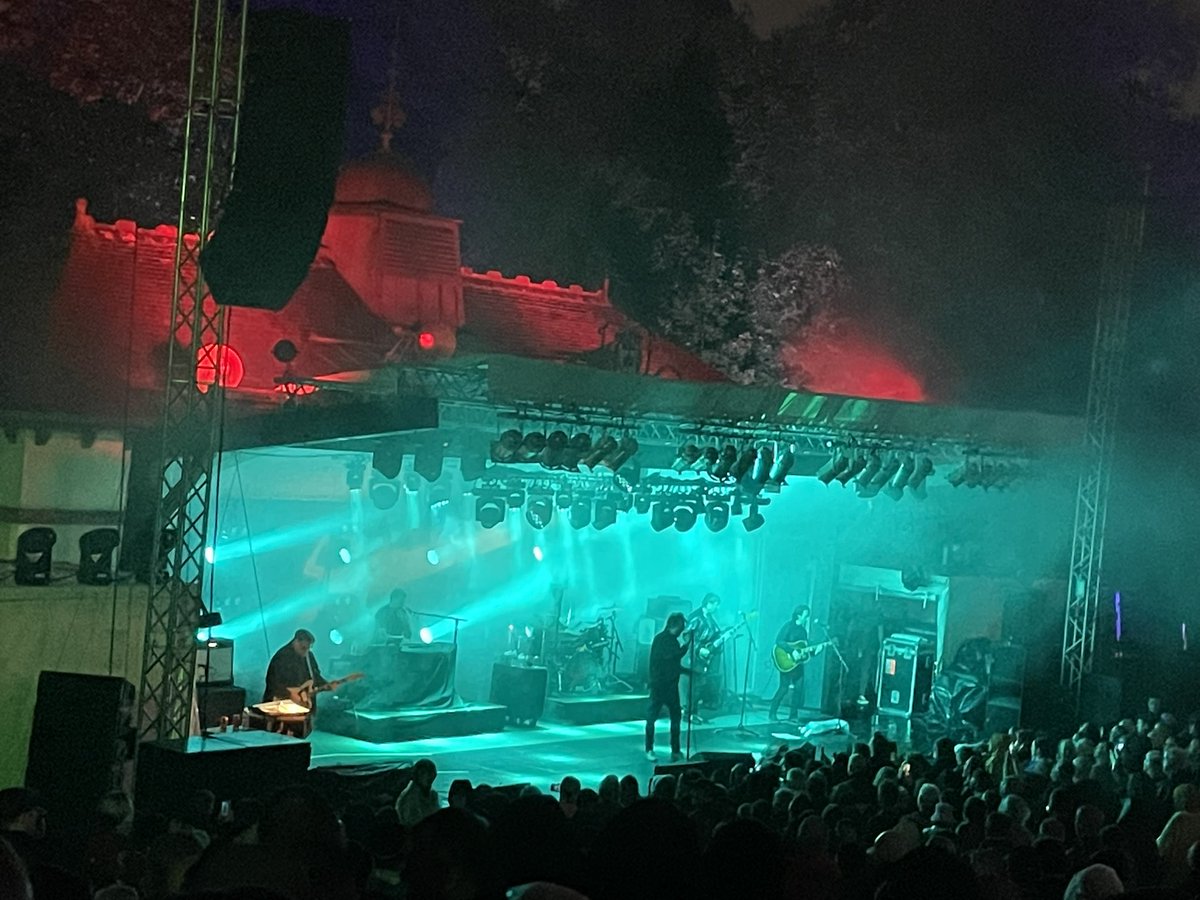 <a href="/Bunnymen/">Echo & the Bunnymen</a> being majestic at Kelvingrove tonight, with <a href="/Will_Fuzz/">Will Sergeant</a> and his amazing flaming head a particular highlight. And I’ve forgiven Mac for his Concert Hall walk-off in 2011. He was on form tonight.