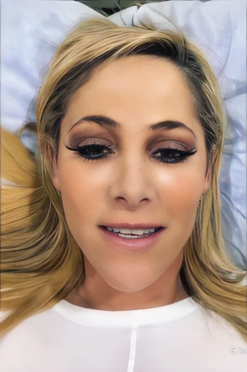 InesSainzGPics's tweet photo. La señora @InesSainzG tambien tiene una carita lechera que dan ganas de darle lo que pida. 🍆💦 #inessainz  #inessainzg  #inessainz01 https://t.co/iO4vrYIwDe