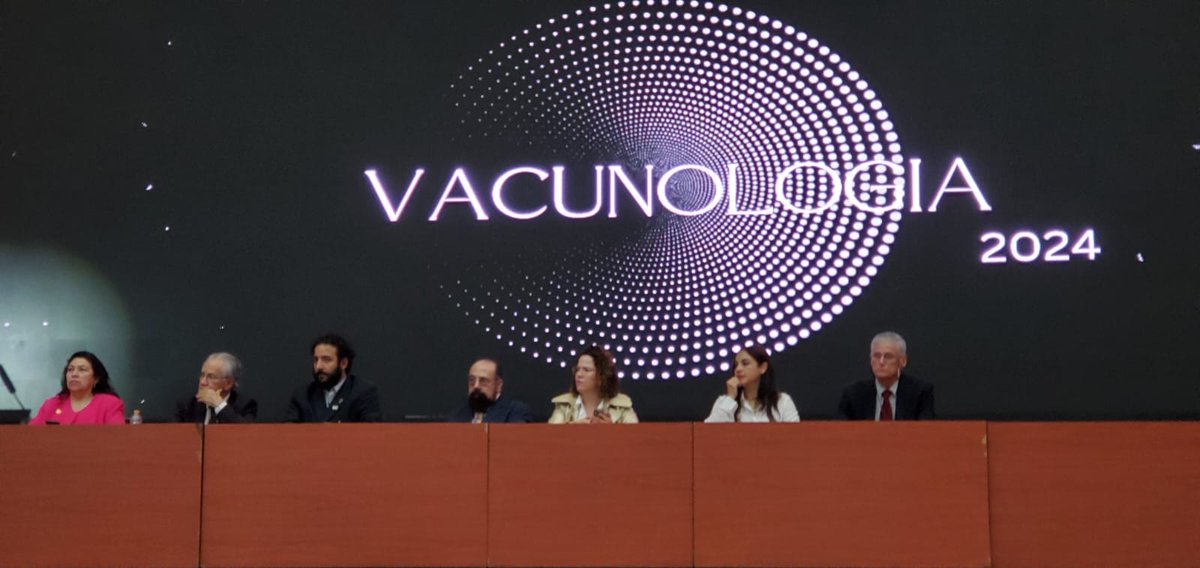 Pacto1aInfancia's tweet photo. "La #vacunación es una herramienta para salvaguardar el presente y futuro de México. Nuestro llamado es a sumar a todos los actores para que ninguna niña y niño se quede sin vacunar 💉".- @arantzaalonso, en el Congreso de @vacunologia 2024.

https://t.co/GNWDFJo9SB https://t.co/DbFQnj8uIJ