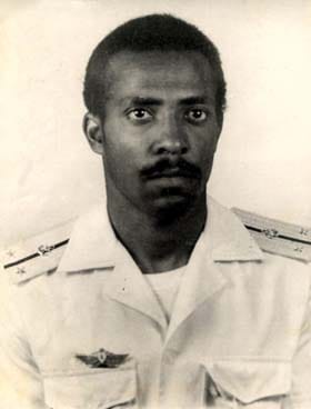 Hace hoy 30 años del alevoso asesinato del teniente  de navío Roberto Aguilar Reyes. El miserable asesino fue recibido con los brazos abiertos en EEUU. Es larga la lista de crímenes contra #Cuba: #TenemosMemoria.