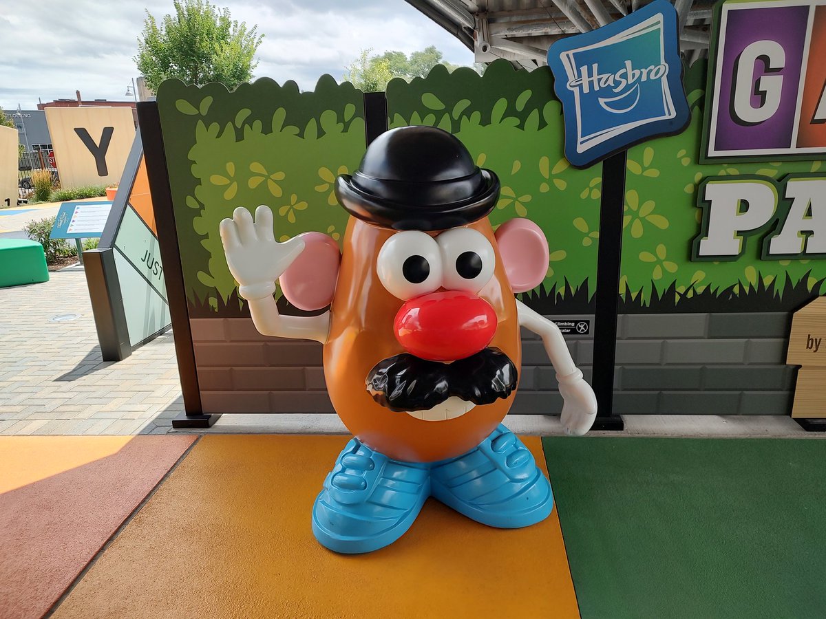 KidscareGCSD's tweet image. KidsCare visited The Strong Museum today! We came, we saw, we PLAYED! ❤️💛💙 #NiftyFifties #Back2TheFuture