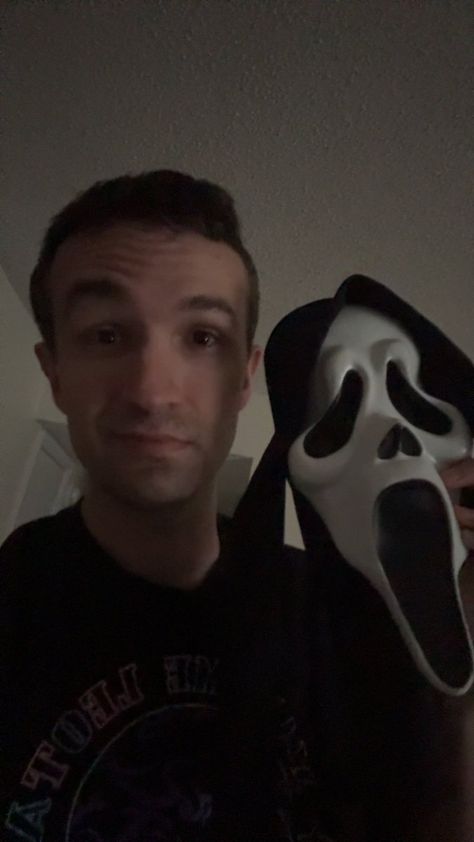 Zachoweenie tweet media