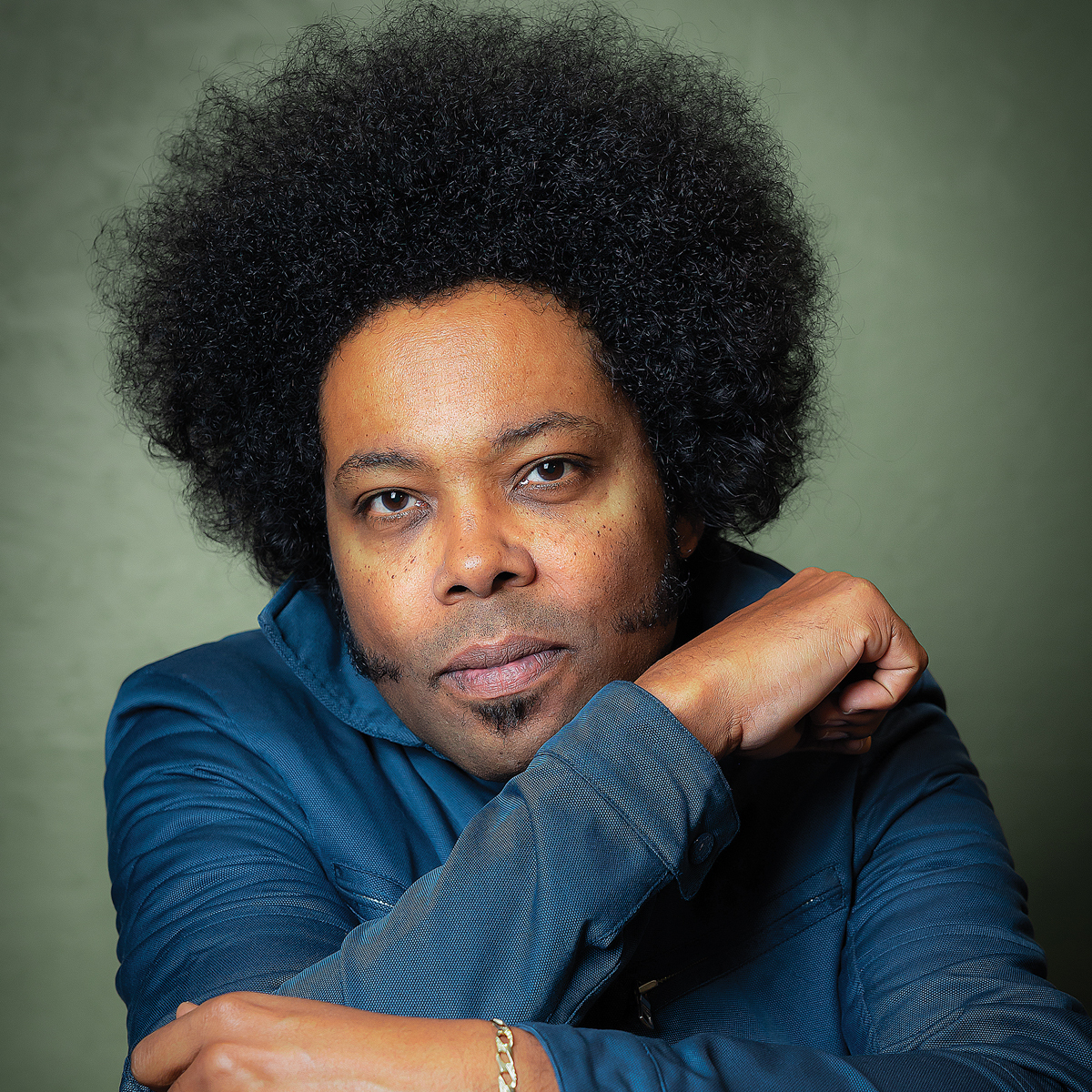 sing_market's tweet image. "North America taught me that no matter how much you learn, no matter how many technical skills you develop and how high you take them, if you forget your soul, you're nothing." - Alex Cuba

#sing #singrecords #ownthesound #alexcuba #singdeluxecollectoreditions #latingrammywinner