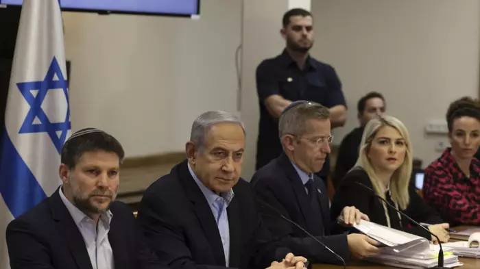 SprinterPress's tweet photo. The Israeli Security Cabinet meets in the underground command bunker in Tel Aviv. https://t.co/vrMV3IG87a