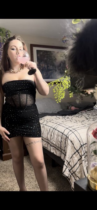 Oh hey how&rsquo;s your night https://t.co/XpXBglBMDk<a href="/tag/book"class="tags"><span>#book</span></a><a href="/tag/booklover"class="tags"><span>#booklover</span></a><a href="/tag/bookworm"class="tags"><span>#bookworm</span></a><a href="/tag/bookish"class="tags"><span>#bookish</span></a><a href="/tag/fae"class="tags"><span>#fae</span></a><a href="/tag/bookaddict"class="tags"><span>#bookaddict</span></a>