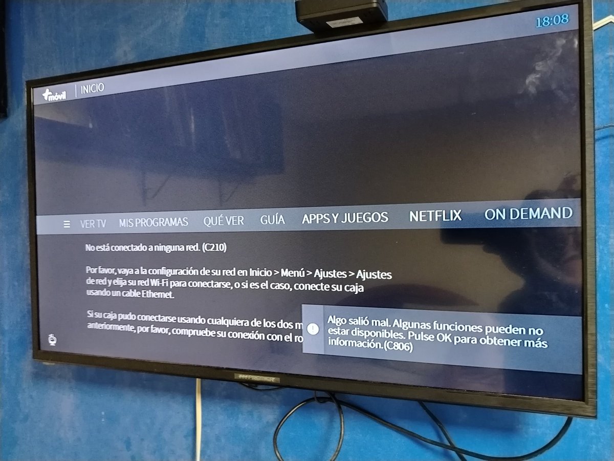jhoseph83's tweet photo. @CWPanama me encanta q cuando no pagas a tiempo te cortan el servicio de una vez, hay no fallan, jaaaaaa pero ya lo pague y ya lo volvieron a instalar el servicio pero adivinen se sigue cayendo el Internet es intermitente y no hay nadie para el reporte o venga hace meses a rapara https://t.co/rcG9nPX4N5