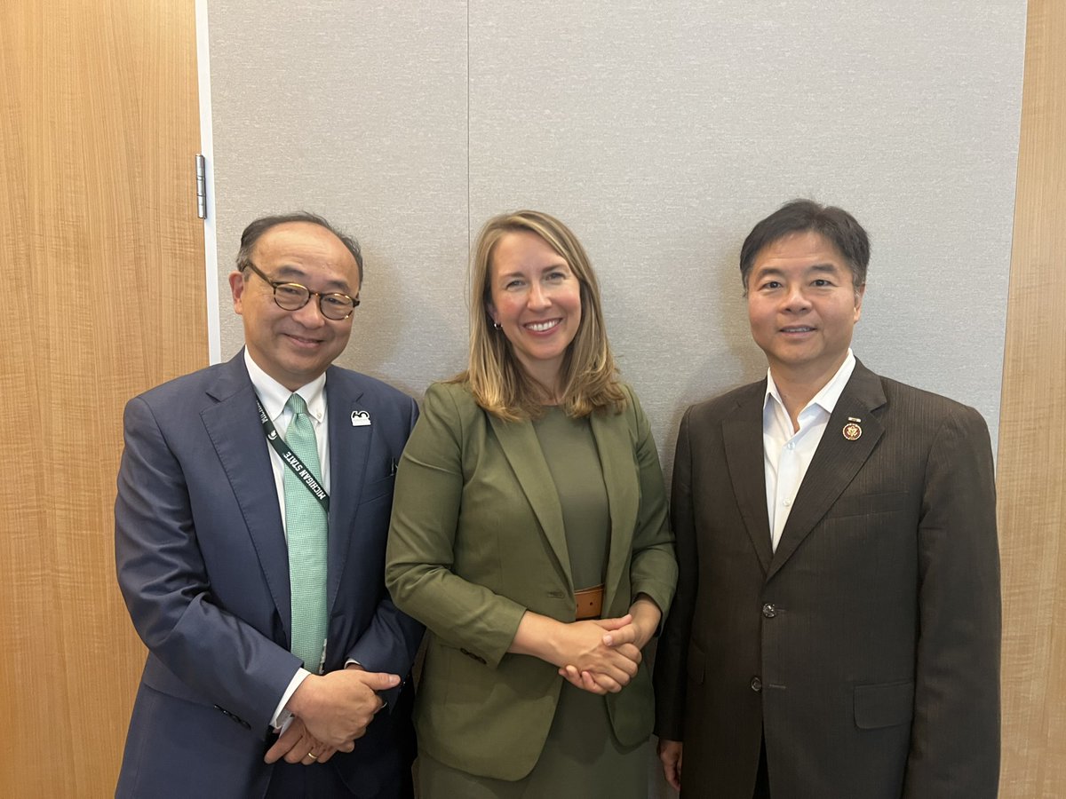 chaz_hong's tweet photo. Honored to serve on the #AI in #Healthcare Panel, led by @RepScholten & @tedlieu. How it is changing healthcare for the better, but also need for data sharing, privacy protection, & guardrails against hallucination & bias. Great to see such visionary leadership on #AI in
@congressdotgov!  #SpartansWill

@michiganstateu @MSUMD @MSU_Medicine @MSUInnovation @CorewellHealth