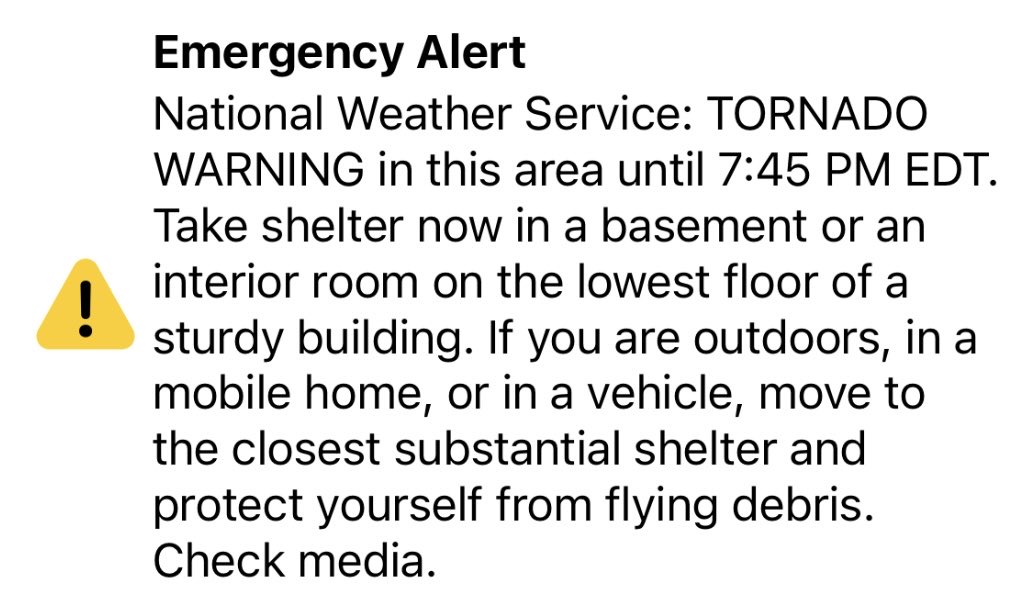 revmahoney's tweet photo. This can’t be good! Just got this on my phone now. Please pray for the area of Fredericksburg, Virginia. #GodProtectUs #KeepUsSave https://t.co/BVsfDwesLX