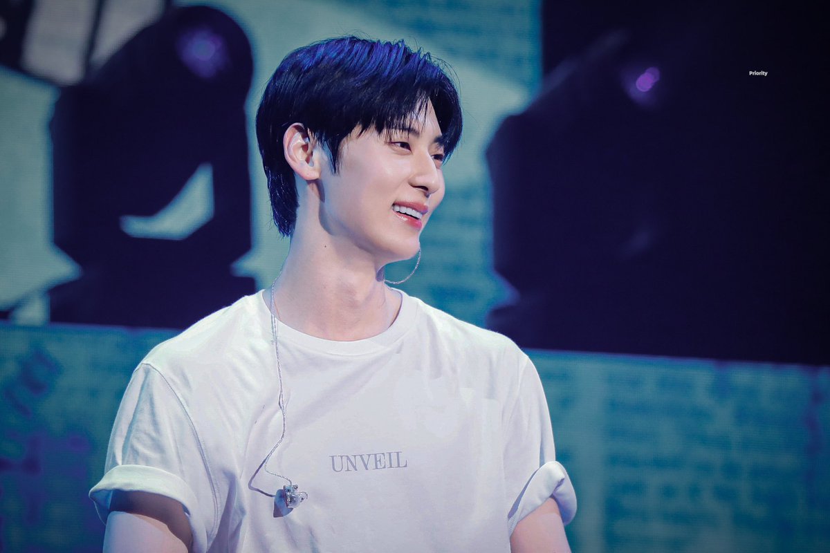 Priority89's tweet image. 🎂:)

#MH_DAY 
#황민현 #HWANGMINHYUN
#민현 #MINHYUN #ファンミンヒョン