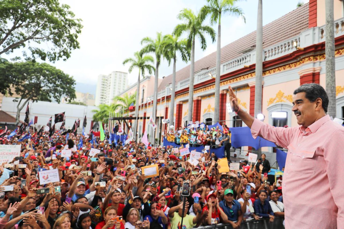 Alfred Nazareth (@luchaalmada) on Twitter photo #Ahora Pdte. <a href="/NicolasMaduro/">Nicolás Maduro</a>: Creo en las leyes, en la Constitución; a través del respeto a la institucionalidad podemos consolidar la paz, atender las prioridades.
#08Ago
#PuebloSonrienteYEnPaz #Ahora Pdte. <a href="/NicolasMaduro/">Nicolás Maduro</a>: Creo en las leyes, en la Constitución; a través del respeto a la institucionalidad podemos consolidar la paz, atender las prioridades.
#08Ago
#PuebloSonrienteYEnPaz