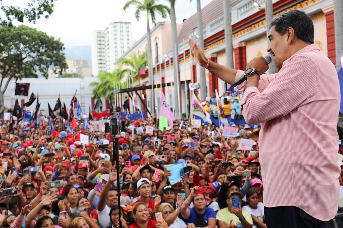 Conatel desconectará la red social X por 10 días

"Nadie me va a callar,  enfrentaré el espionaje del imperio tecnológico", dijo Maduro desde Miraflores

ultimasnoticias.com.ve/noticias/polit…