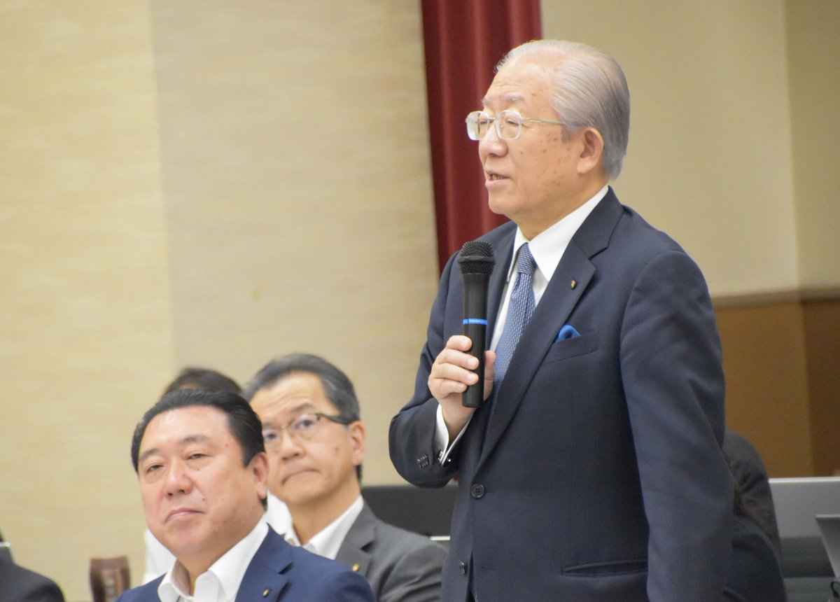 日本歯科医師会の高橋英登会長が8月8日、任期満了に伴う次期の日歯会長予備選挙に出馬する意向を表明した。高橋氏は多くの先送りされてきた案件に取り組み「課題解決に向けひとつひとつ対策を具体化している。若者が目指したいと思う歯科界の実現に全力で取り組んでいく」と出馬の理由を明らかにした。
