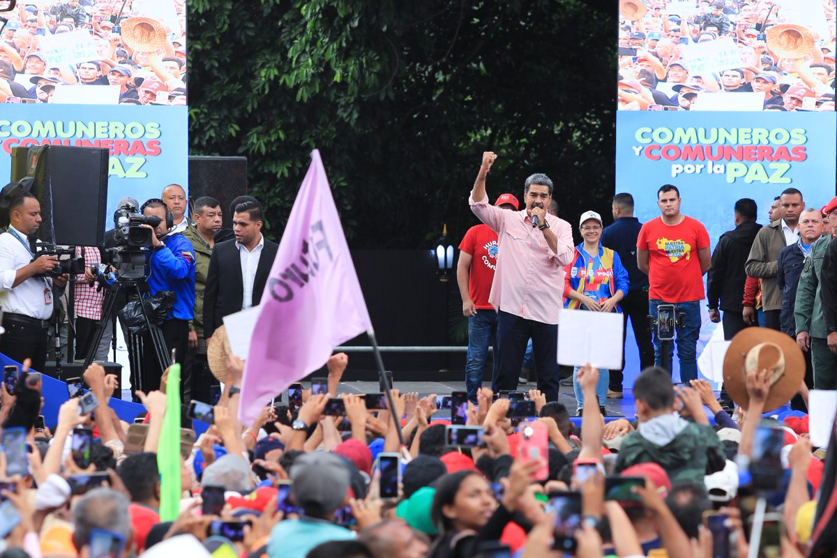 Alfred Nazareth (@luchaalmada) on Twitter photo #Ahora Pdte. <a href="/NicolasMaduro/">Nicolás Maduro</a>: Con el Recurso Contencioso Electoral, todo está en las manos del <a href="/TSJ_Venezuela/">TSJ Venezuela</a>.
#08Ago
#PuebloSonrienteYEnPaz #Ahora Pdte. <a href="/NicolasMaduro/">Nicolás Maduro</a>: Con el Recurso Contencioso Electoral, todo está en las manos del <a href="/TSJ_Venezuela/">TSJ Venezuela</a>.
#08Ago
#PuebloSonrienteYEnPaz