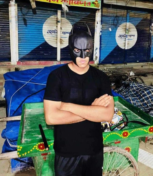 we had batman guarding us from dakats last nigt before  GTA 6