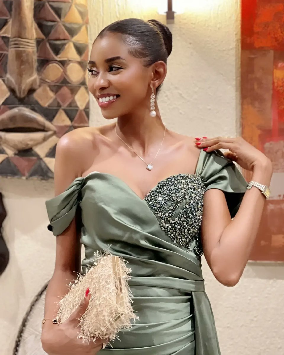 #FlashbackFriday 

Grace, Elegance, and Poise. 👑