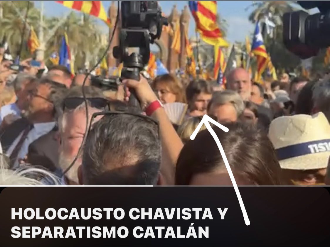 tr_global_news's tweet photo. 🇪🇸 Usaron el lema “Puigdemont somos todos” pero él NO era Puigdemont.
#Bloqueado #Puigdemont #RENJUN #DesdeVenezuela #Anonymous #AlbertoFernández #SoloconVPN #Conatel #Helicoide #Colombianos #Telegram #SOSVenezuela https://t.co/w5ce5HUUmq