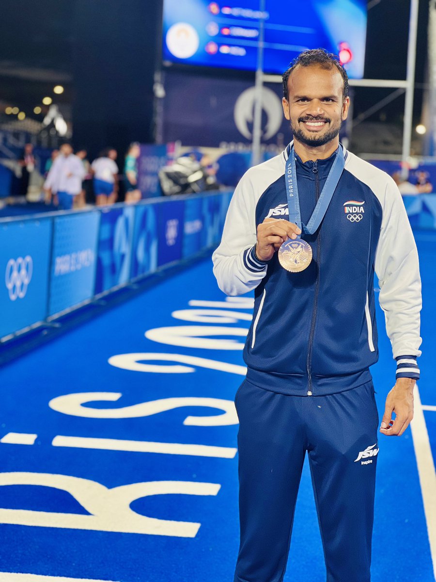 lalithockey's tweet image. Winning an Olympic medal for our country is a dream come true, and I am filled with immense pride and gratitude. This victory is not just mine—it belongs to everyone 🙏
Thank you for your love and support. 🤗🙏 #Olympics  #hockey #bronze