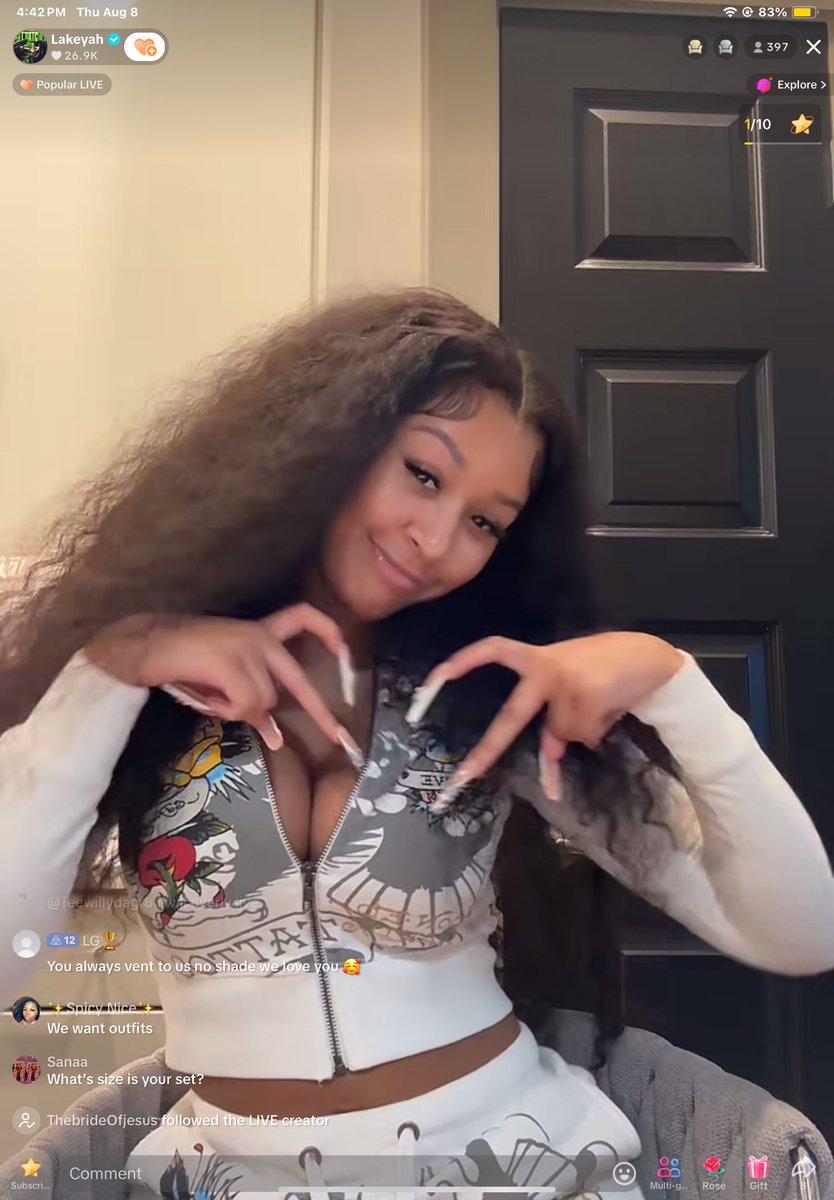 Prettyarii21's tweet photo. - I liveee for the #KeyTalks 🔑💚 always a vibe! @lakeyah https://t.co/H3Zvenf0la