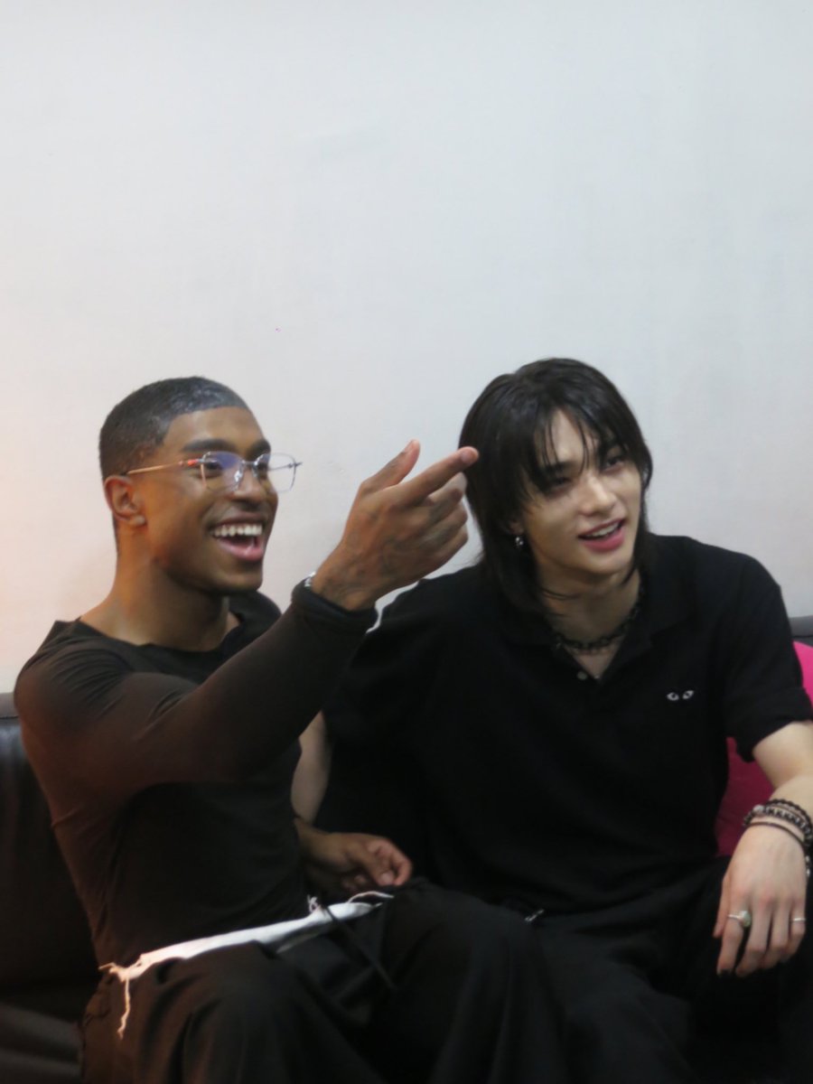 NIGHT 9 - SEOUL ☘️

I spent 2 days here and had the best memories I can think of. 🥹 Thank you Seoul for all the incredible love, new friendships, and stunning food. 

brb trying to move to Seoul 🗣️

love u