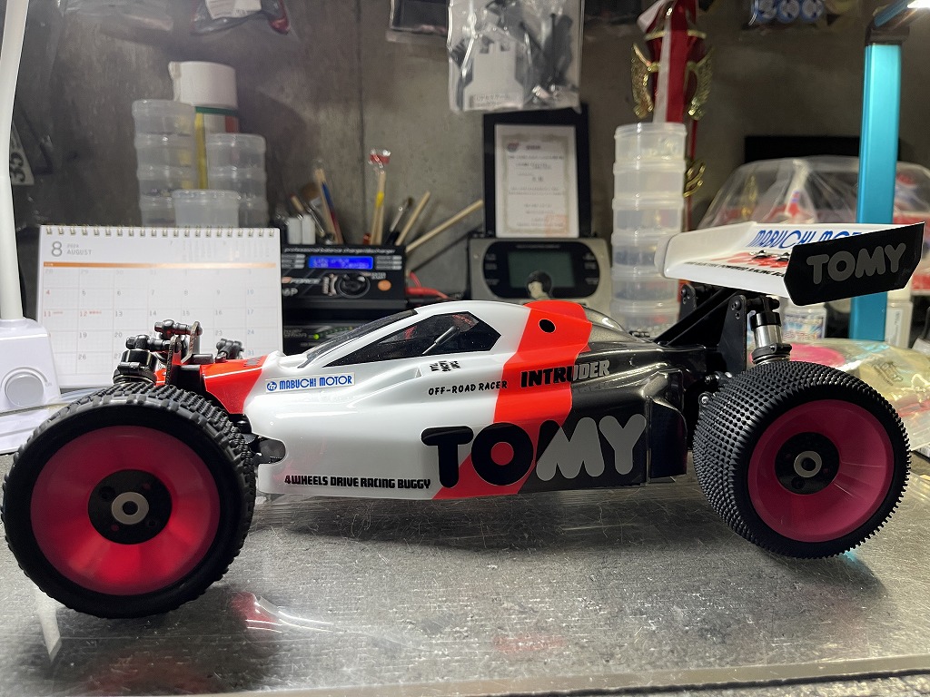 dryhop_ito's tweet photo. TOMY INTRUDER 3号機メカ積み完了!
明日オームツインサーキットで
軽くシェイクダウンです^^
ホイールどうするか悩み中。。。
#TOMY
#INTRUDER
#イントルーダー
#RTC
#センターデフ
#GFORCE
#GDS0709L
#SurpassRocket
#NeoFast
#ArrowHead https://t.co/VgsSOjb73c