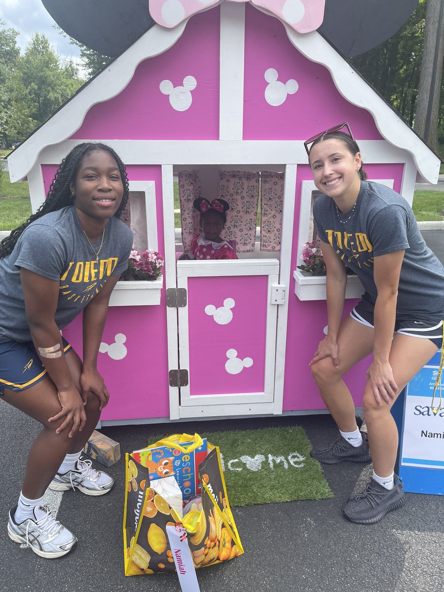 Kendall Braden (@kendallbraden1) on Twitter photo We got to see some cool playhouses today!! Thank you Savage and Associates, Maumee Habitat for Humanity, and <a href="/ToledoWBB/">Toledo Women's Basketball</a>!!!! ๐๐๐ We got to see some cool playhouses today!! Thank you Savage and Associates, Maumee Habitat for Humanity, and <a href="/ToledoWBB/">Toledo Women's Basketball</a>!!!! ๐๐๐