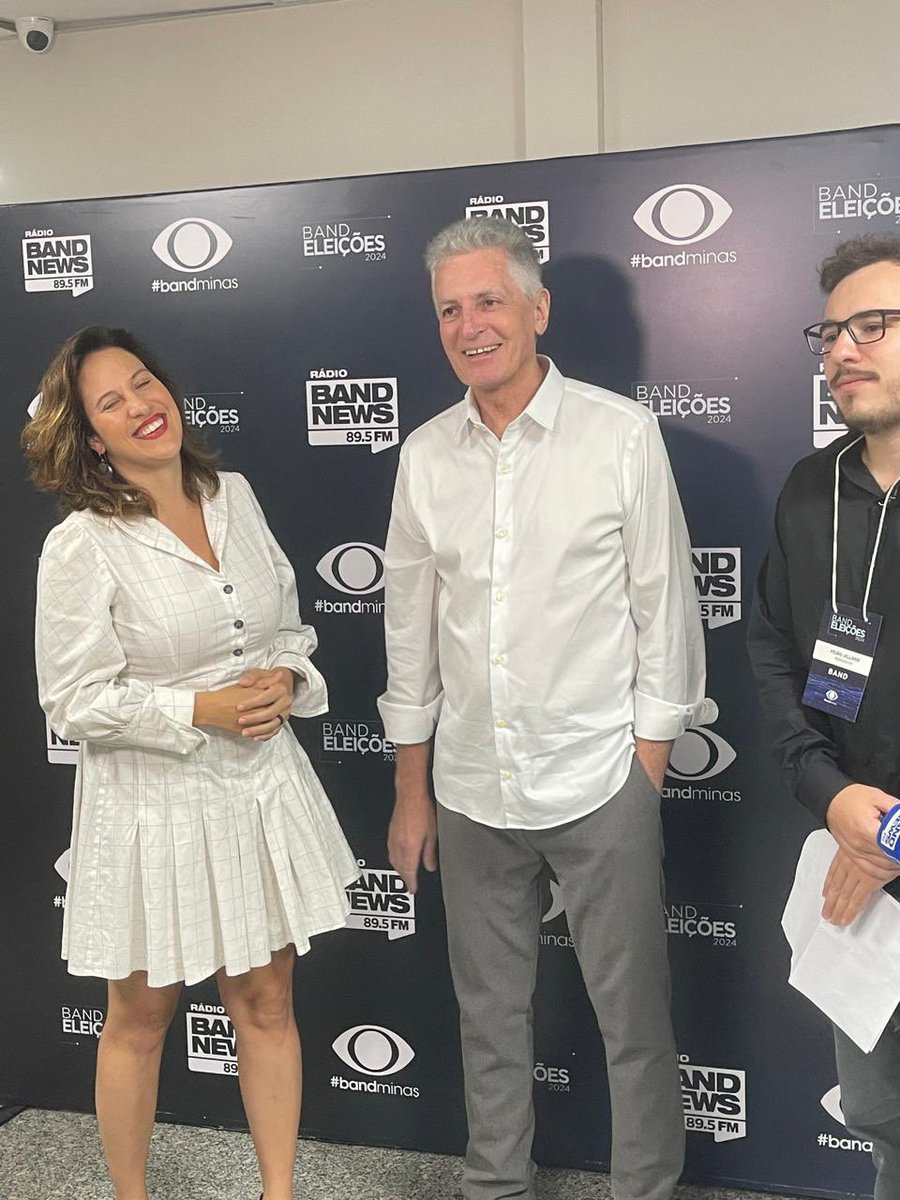 bellagoncalvs's tweet photo. Já estamos preparados para o primeiro debate das eleições municipais deste ano. E chegamos com muita coragem e propostas para mudar BH. O @RogerioCorreia_ está pronto para falar do nosso projeto que vai resgatar o brilho da nossa cidade. E eu tô aqui do ladinho acompanhando tudo. https://t.co/OAYRkpmDWs