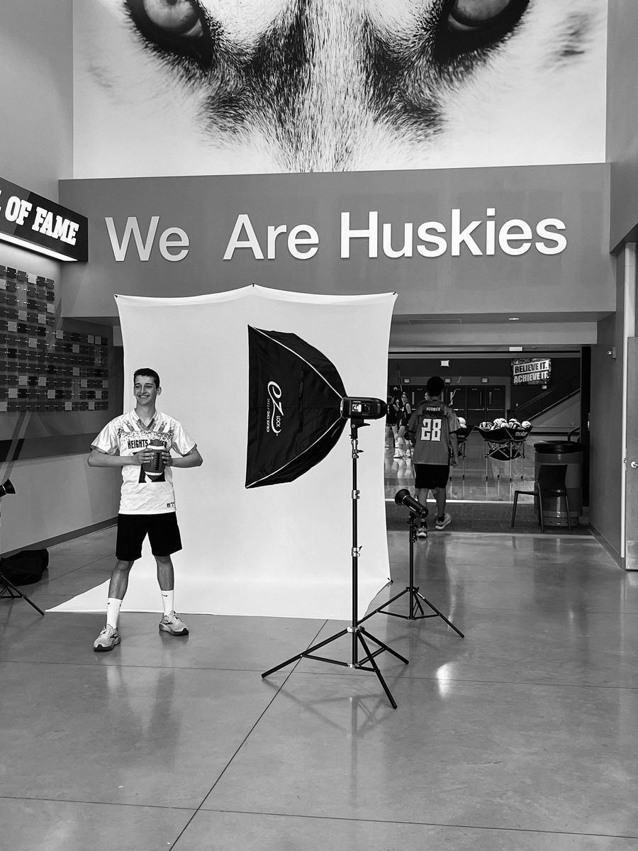 How in the world did we get here?!? Senior season, #72. Here we go! 🏈💪🏼🥰