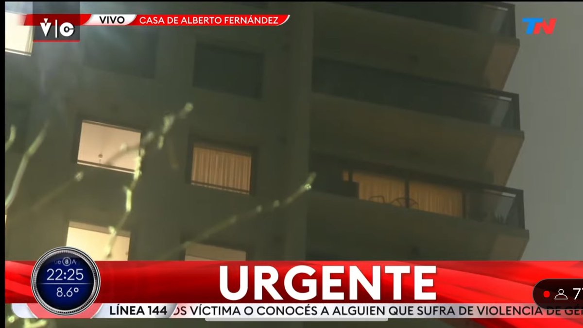 NOOOO AJAJJAJAJAJ

TN METIÓ UNA CÁMARA EN VIVO EN EL BALCÓN DE ALBERTO POR SI SE TIRA ☠️☠️☠️