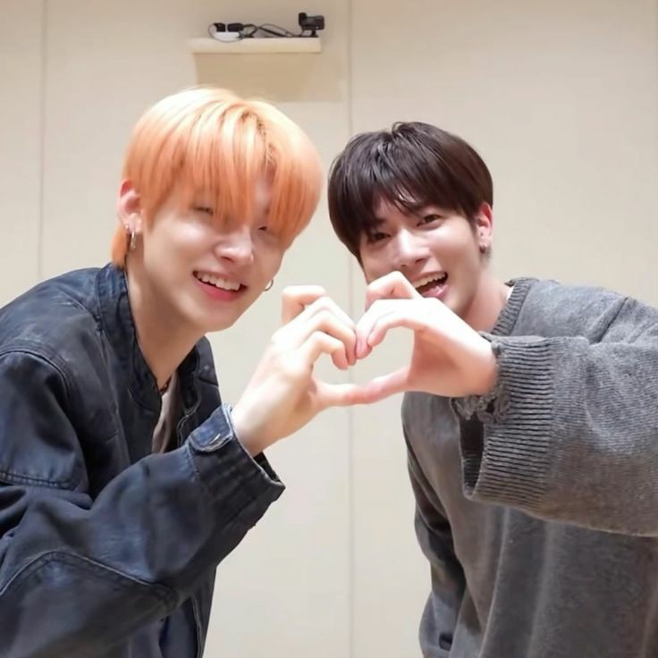 INTERNATIONAL CAT DAY!!!!!